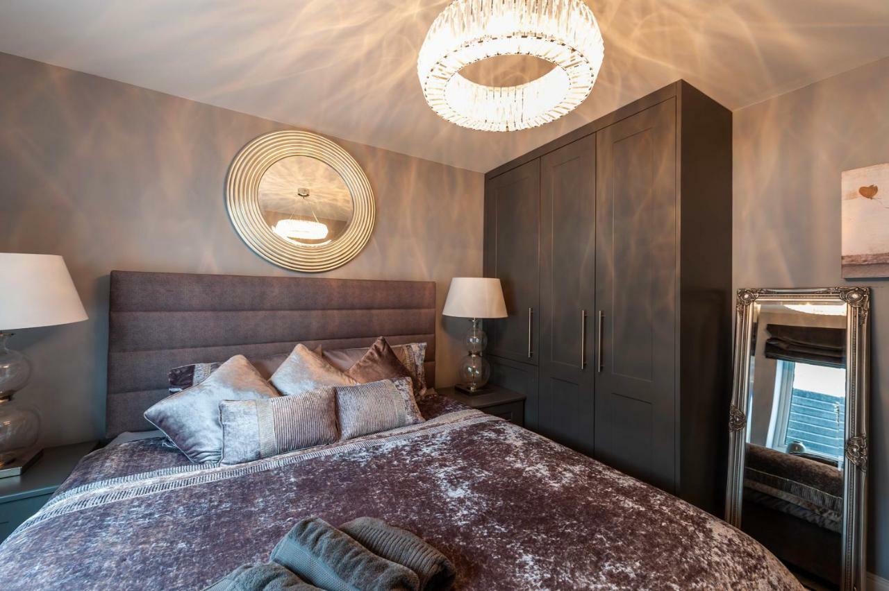 The Town House Kinsale, Hosted By Exquisite Holiday Homes, Sleeps 16 Exterior photo